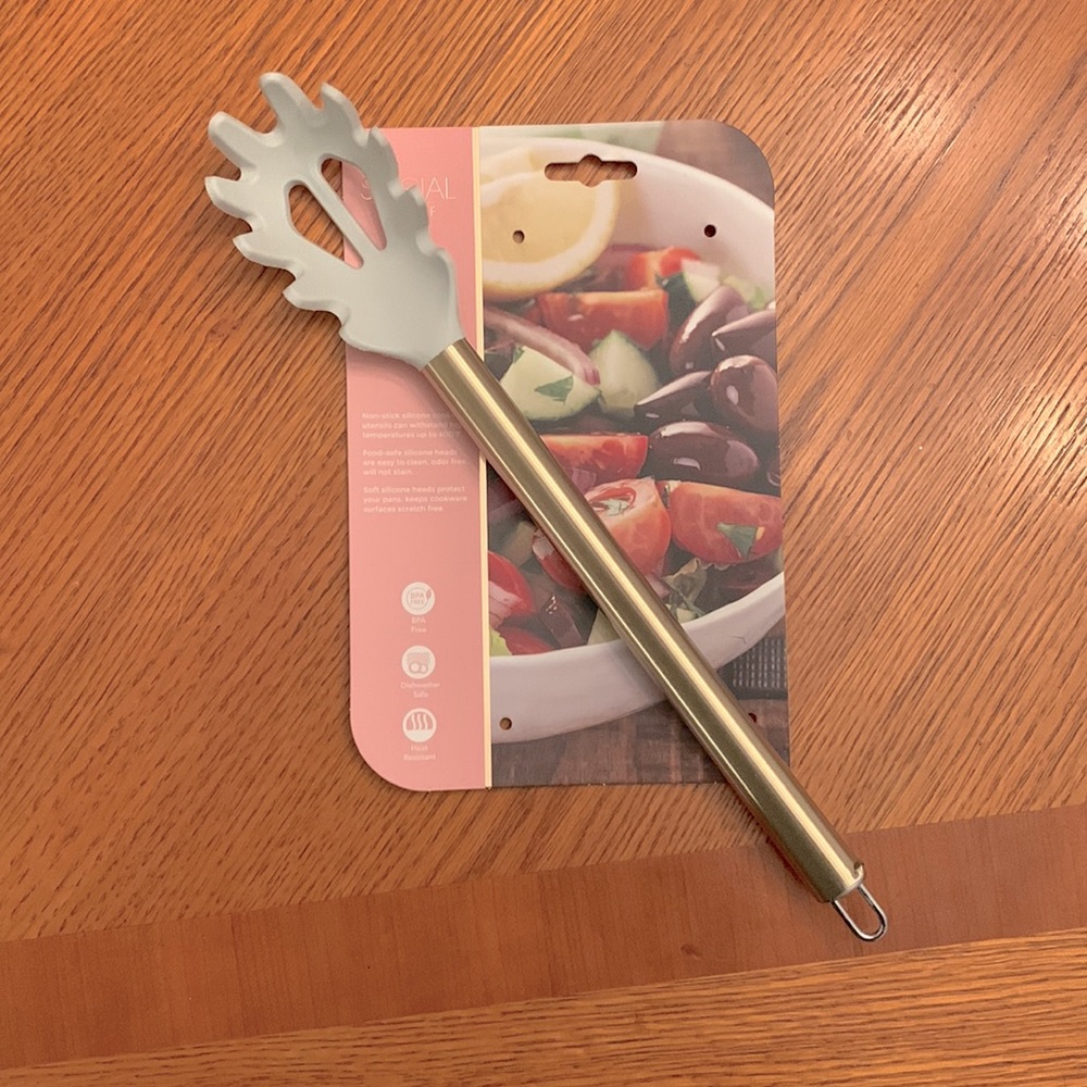 Beautiful Silicone pasta scoop